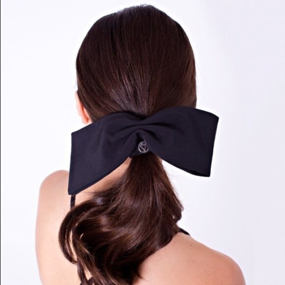 Ivivva by Lululemon Black Bow-Tiful Headband - Picture 2 of 7